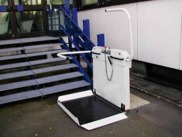 Наклонный подъемник для инвалидов в кресле-коляске Freestair T100 - Konstanz